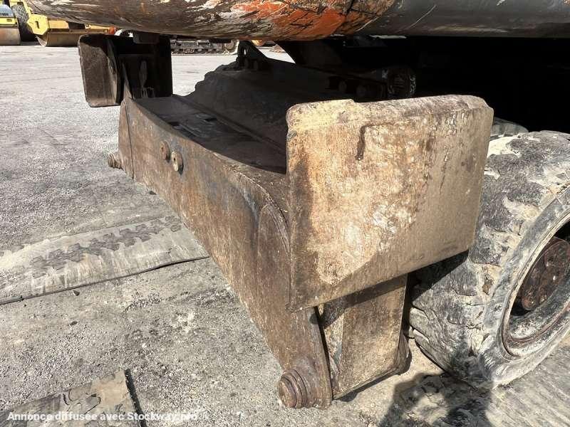 Photo Hitachi Pelle sur Pneus ZX210W-3  image 30/51