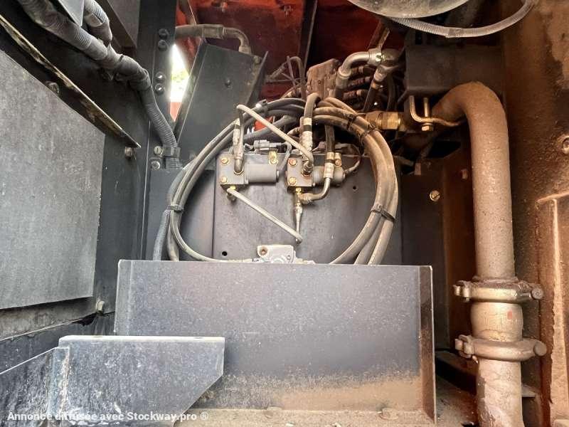 Photo Hitachi Pelle sur Pneus ZX210W-3  image 38/51