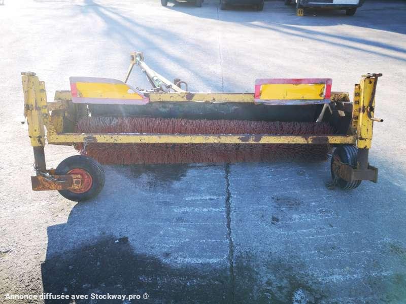 Photo AUTRE BALAIS 3 POINTS  image 2/8