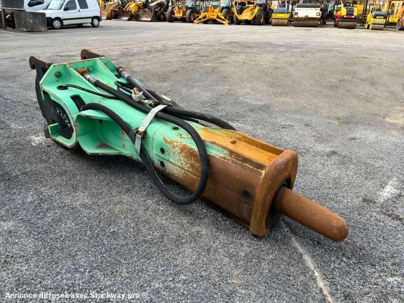 Photo MONTABERT V1800 (20-35 Tonnes)  image 2/18