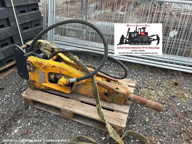 MONTABERT PELLE 8 TONNES / TRACTOPELLE 