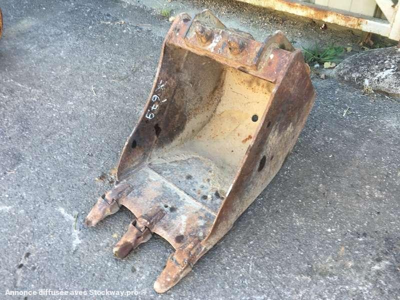 VOLVO 360mm - pelles 2,5 Tonnes 