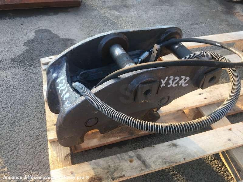 Photo VOLVO Coupleur Hydraulique VOLVO montage origine ECR50  image 1/5