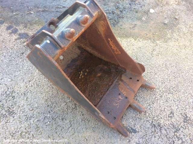 Photo VOLVO 380mm - VOVLO 2,5 Tonnes  image 1/4