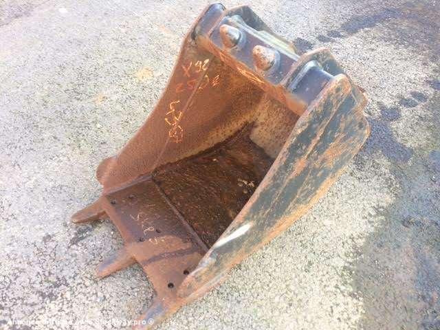 Photo VOLVO 380mm - VOVLO 2,5 Tonnes  image 2/4