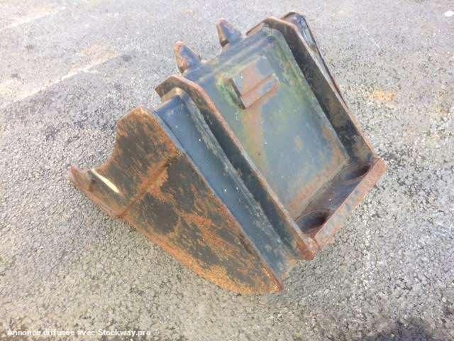 Photo VOLVO 380mm - VOVLO 2,5 Tonnes  image 3/4