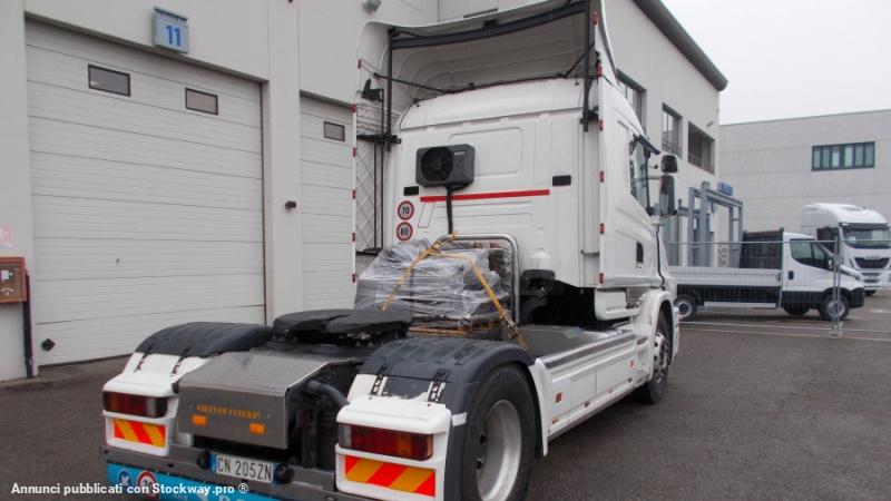 Photo Scania LA 124  TORPEDO image 2/7