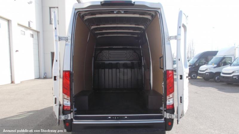 Photo Iveco Daily 35S16A8V image 4/8