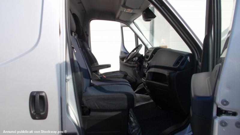 Photo Iveco Daily 35S16A8V image 7/8