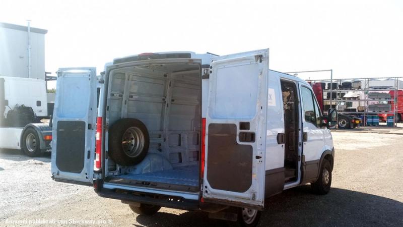 Photo Iveco Daily 35S13V image 4/8