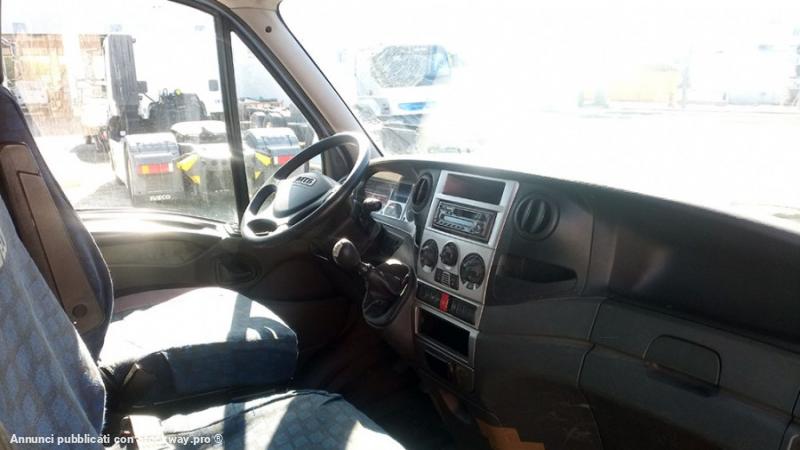 Photo Iveco Daily 35S13V image 7/8