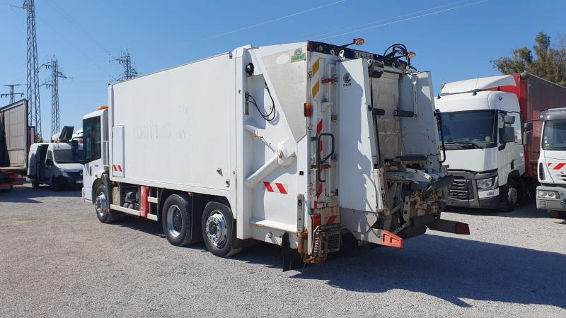 Road network trucks Mercedes ECONIC 2628