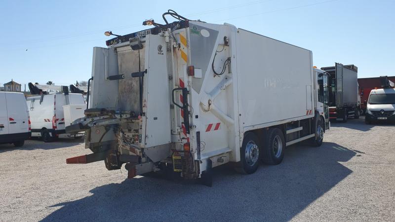 Road network trucks Mercedes ECONIC 2628