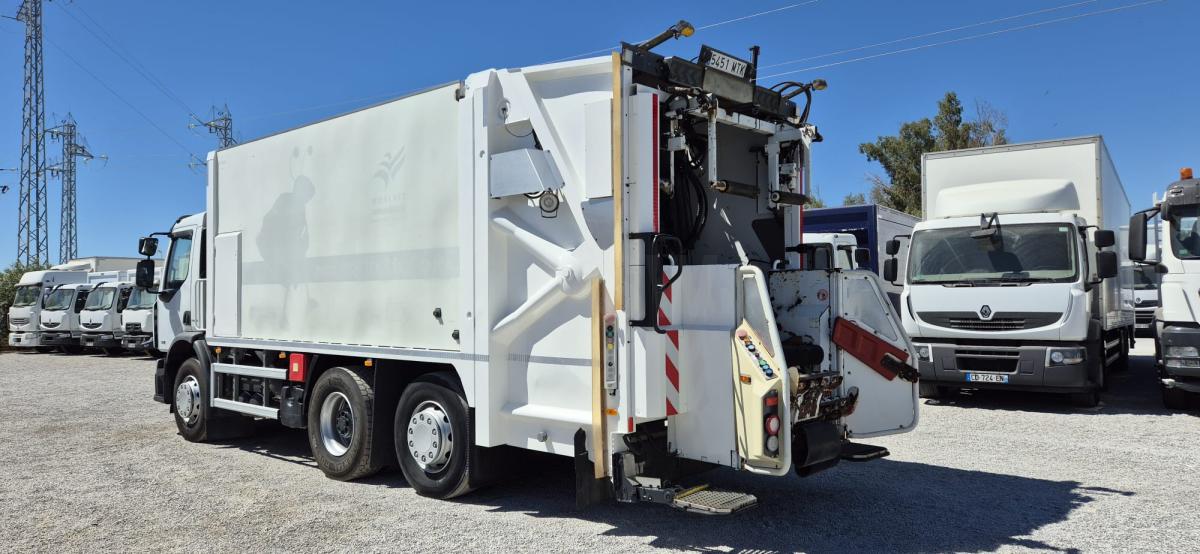 Road network trucks Renault Premium 380