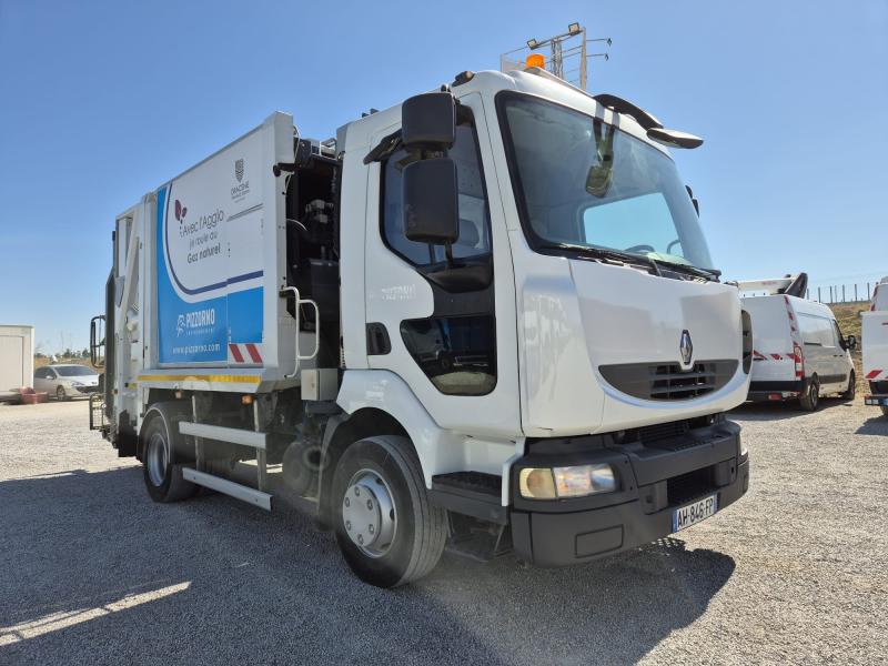 Road network trucks Renault Midlum 220