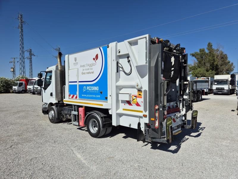 Engin de voirie Renault Midlum 220