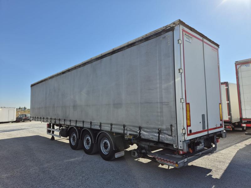 Semi-trailer Fruehauf 3 ejes centrales