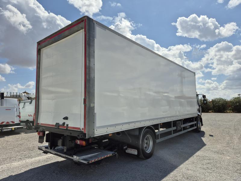 vrachtwagen Renault Midlum 270.18 DXI