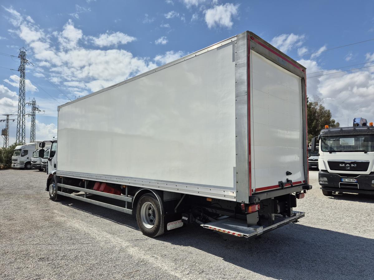 vrachtwagen Renault Midlum 270.18 DXI