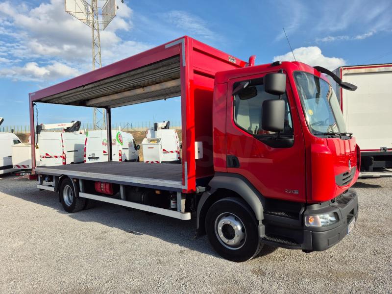 vrachtwagen Renault Midlum 220 DXI