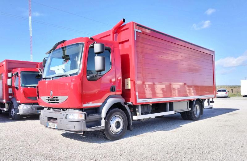 vrachtwagen Renault Midlum 220.16 DXI