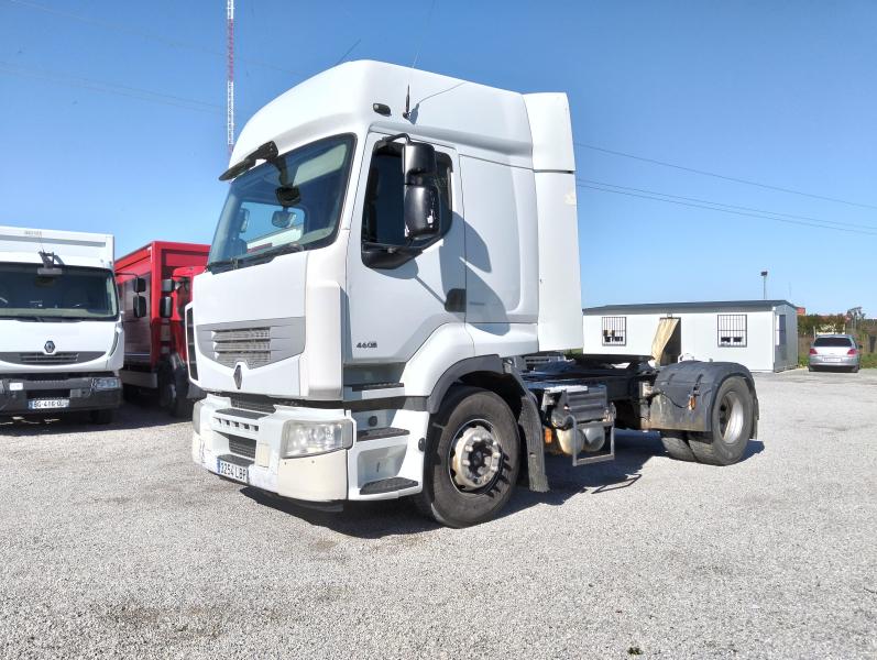 Tracteur Renault Premium 460 DXI