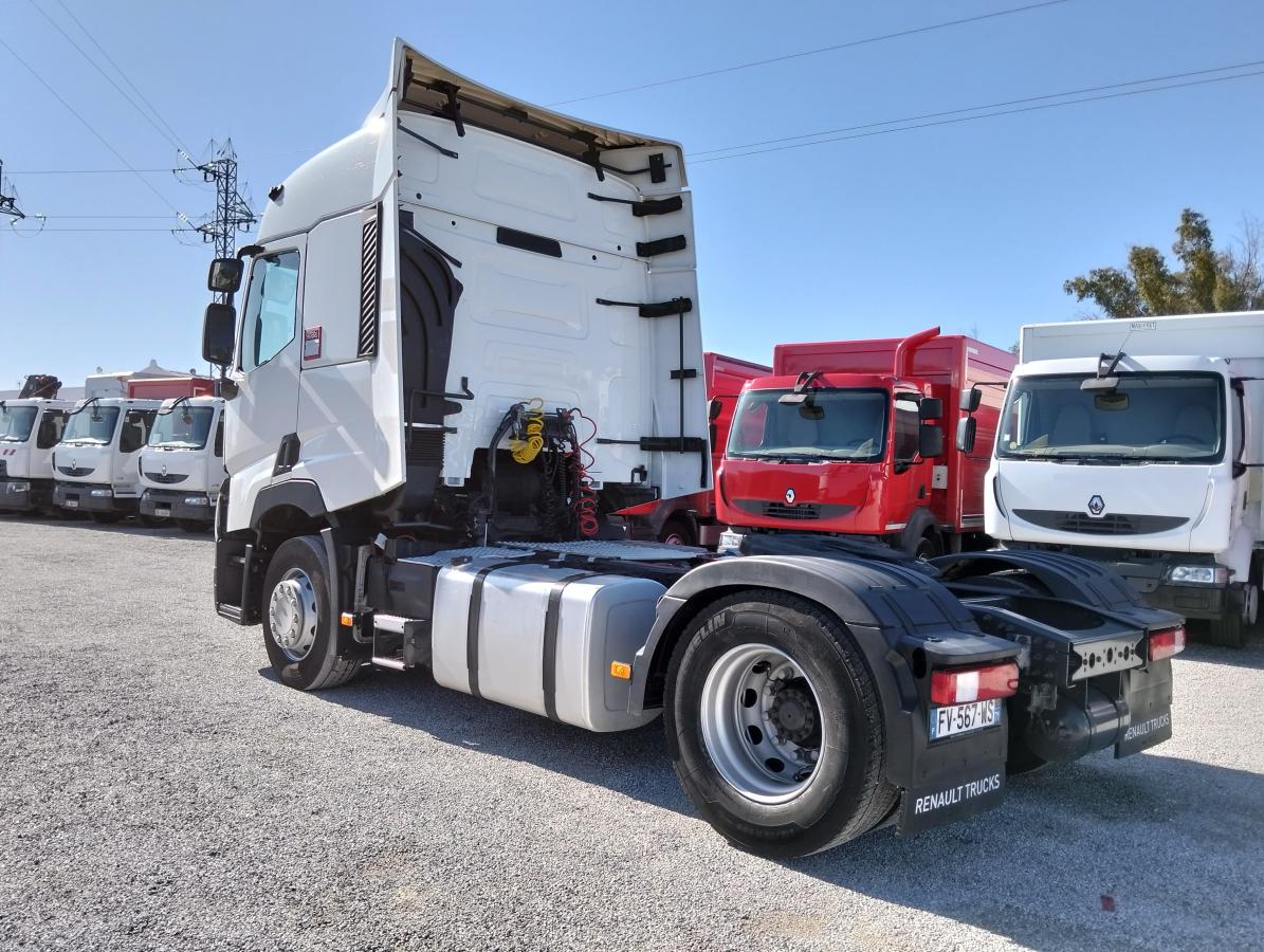 Tractor Renault T-520