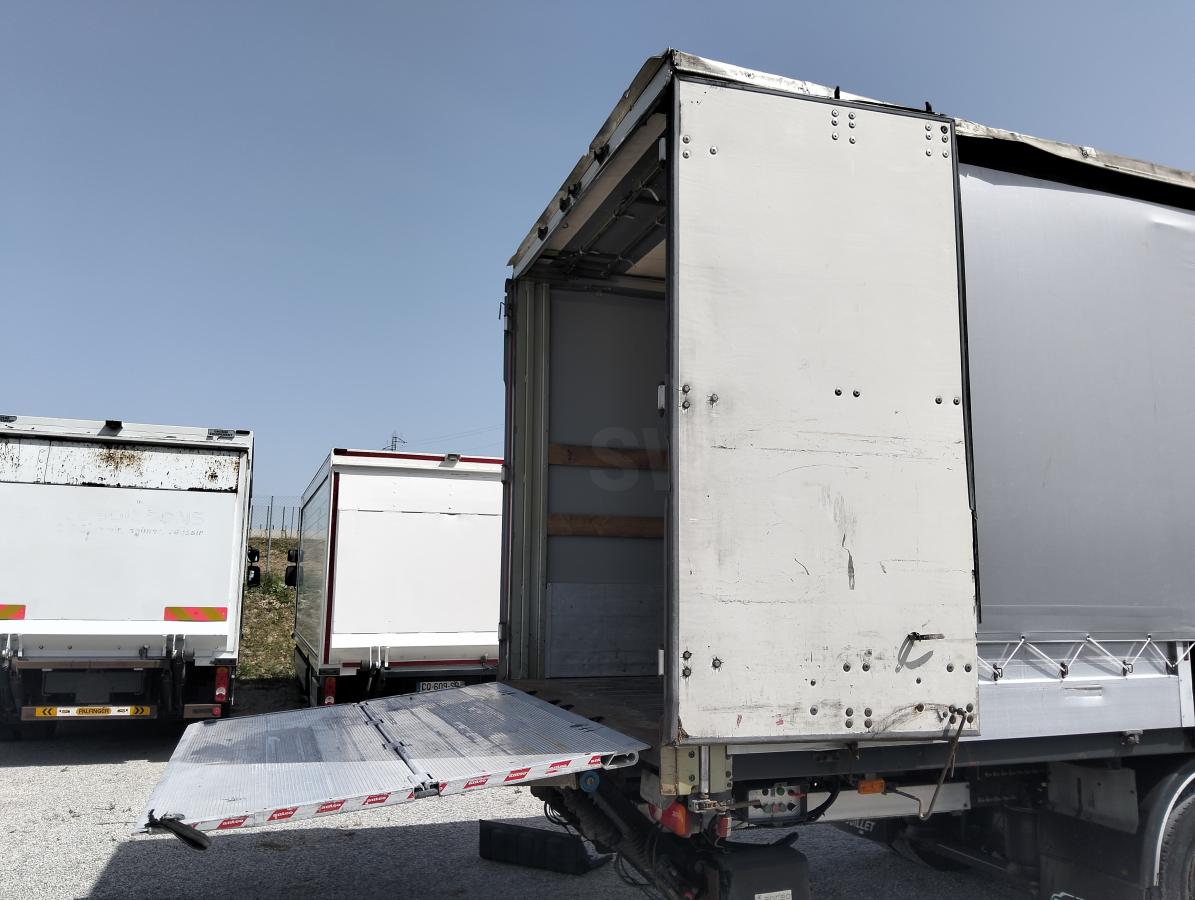 Camião Renault D-Series