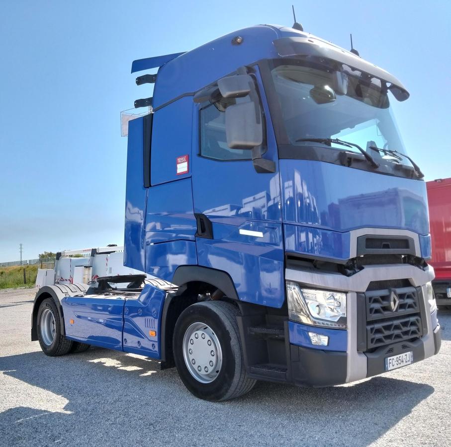 Tractor Renault T-Series