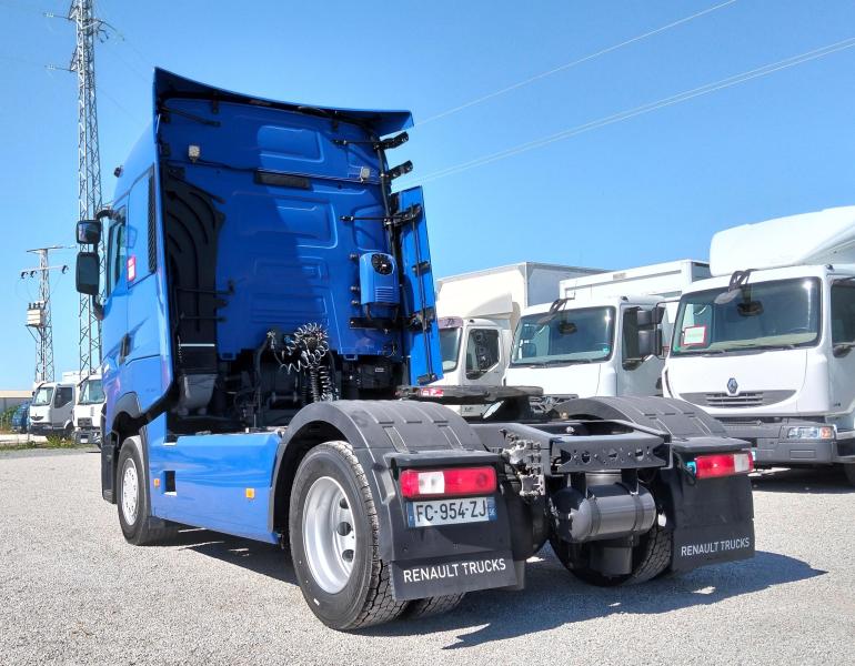 Tractor Renault T-Series
