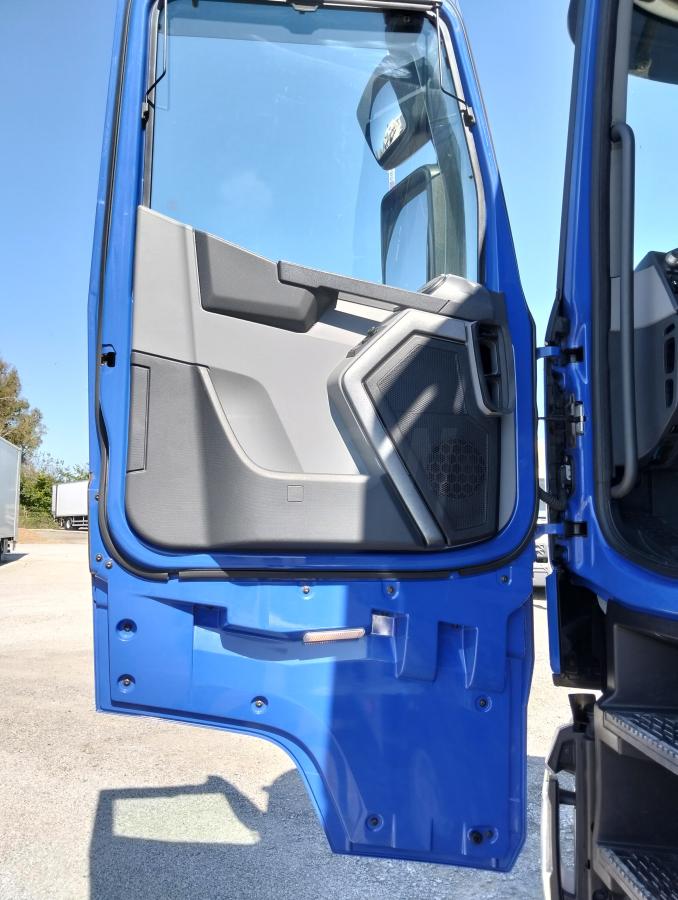 Tractor Renault T-Series