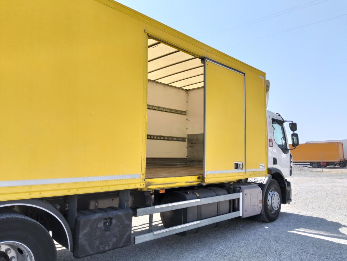 Truck Renault D-Series