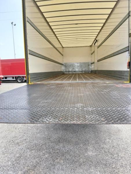 Truck Renault D-Series