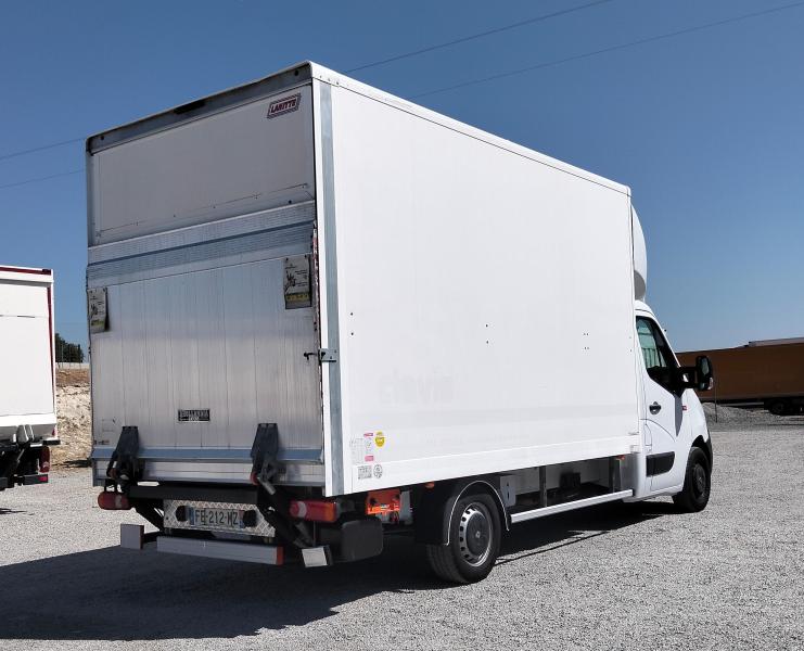 samochód dostawczy Renault Master 140.35