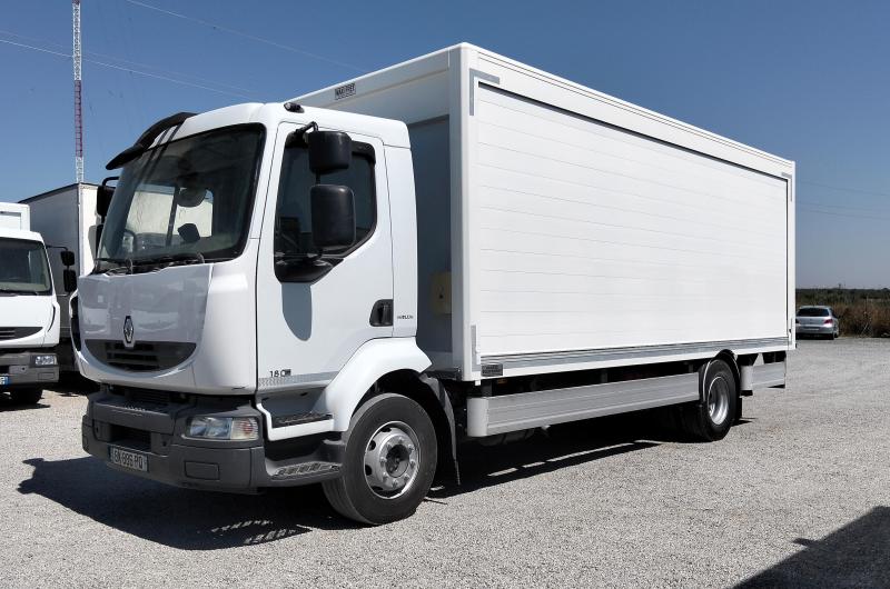 Camion Renault Midlum 180.14 Fourgon Brasseur