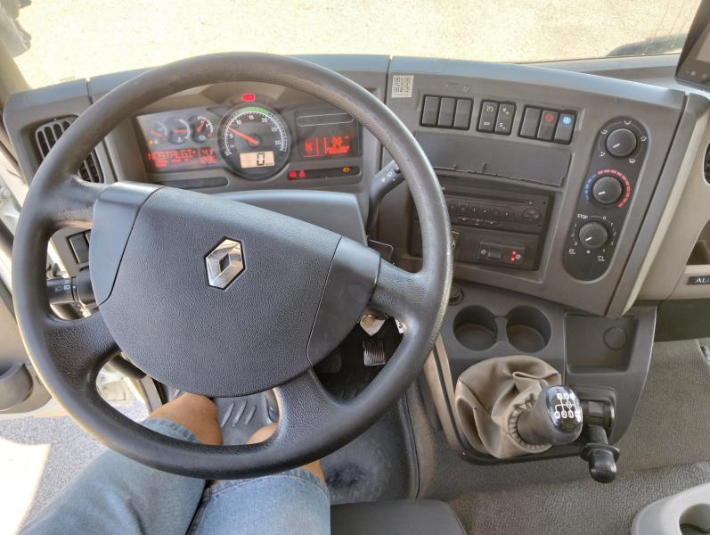 Camion Renault Midlum 180.14 Fourgon Brasseur