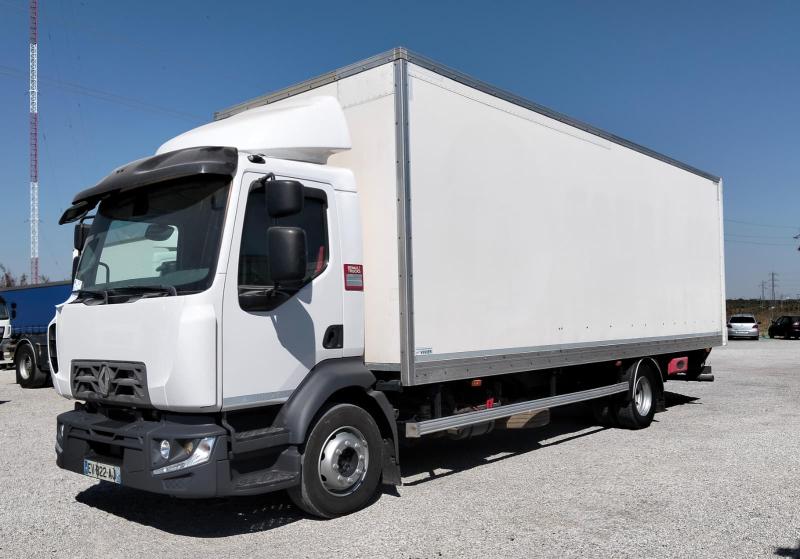 Camion Renault D-Series 240.12 Fourgon
