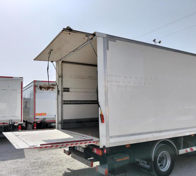 Camião Renault D-Series