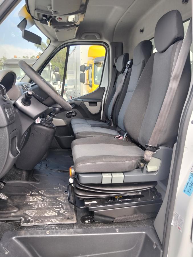 Carrinha comercial Renault Master 2.3 DCI 125