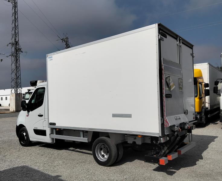 Carrinha comercial Renault Master 2.3 DCI 125
