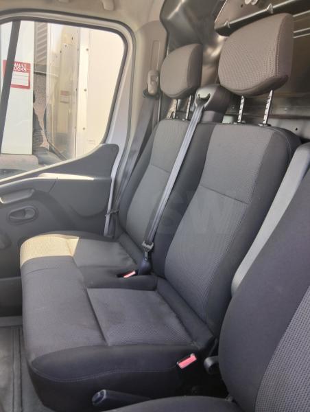 Carrinha comercial Renault Master 2.3 DCI 150