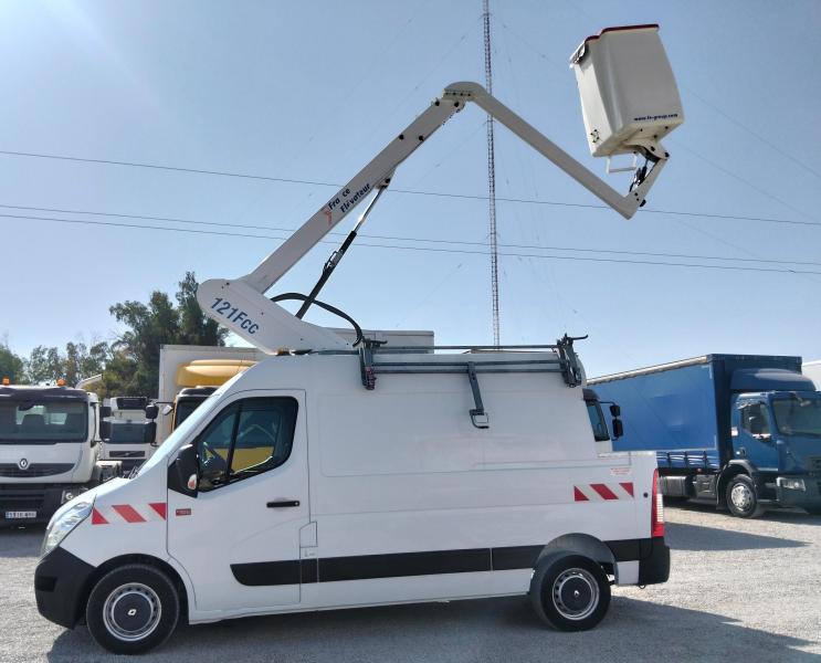 Furgoneta Renault Master 2.3 DCI 125 Plataforma elevadora
