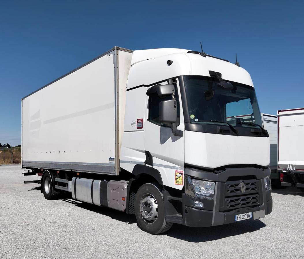 Truck Renault T-Series