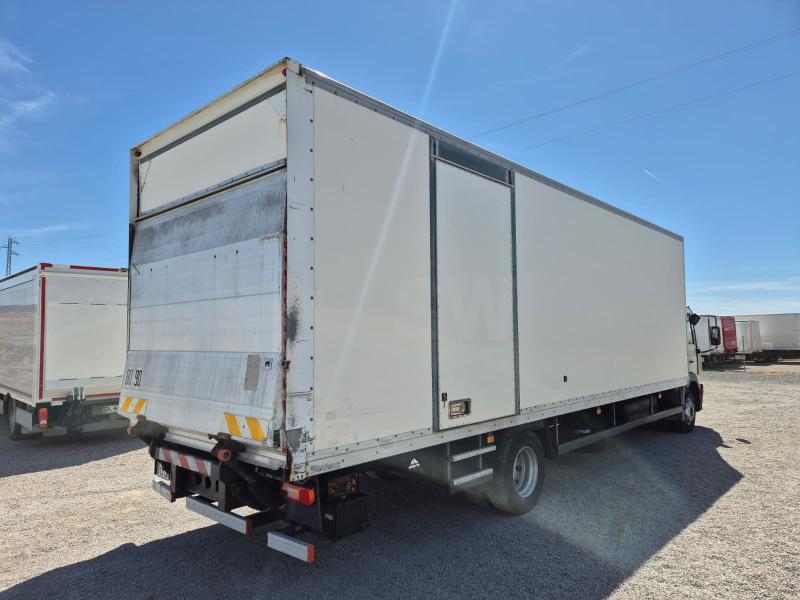 Camión Volvo FL 220