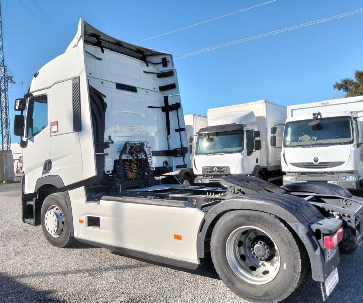 Tractor Renault T-Series