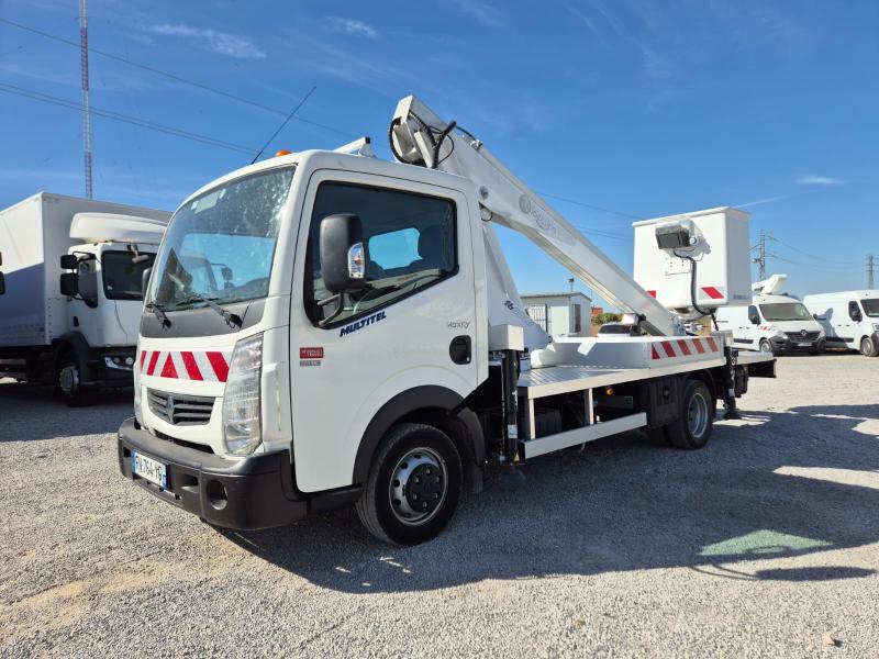 Utilitaire Renault Maxity 130.30DTI Véhicules spéciaux Dépanneuse