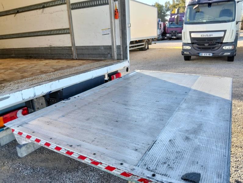 Camión Renault D-Series