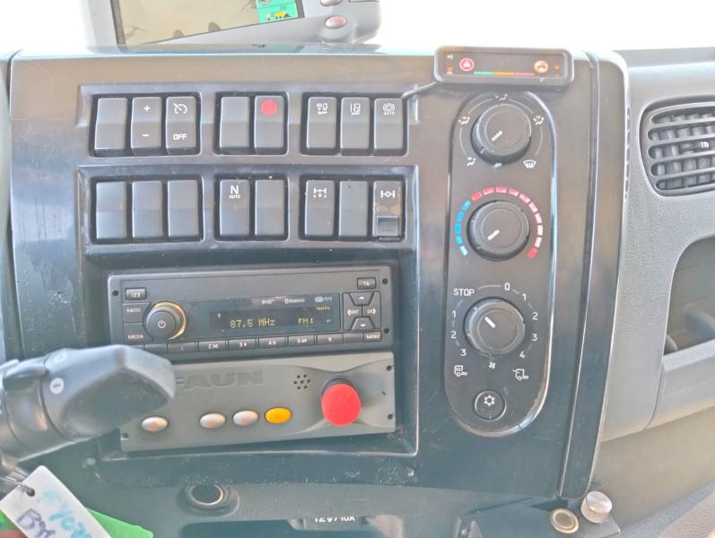 Mezzo di rete stradale Renault D-Series