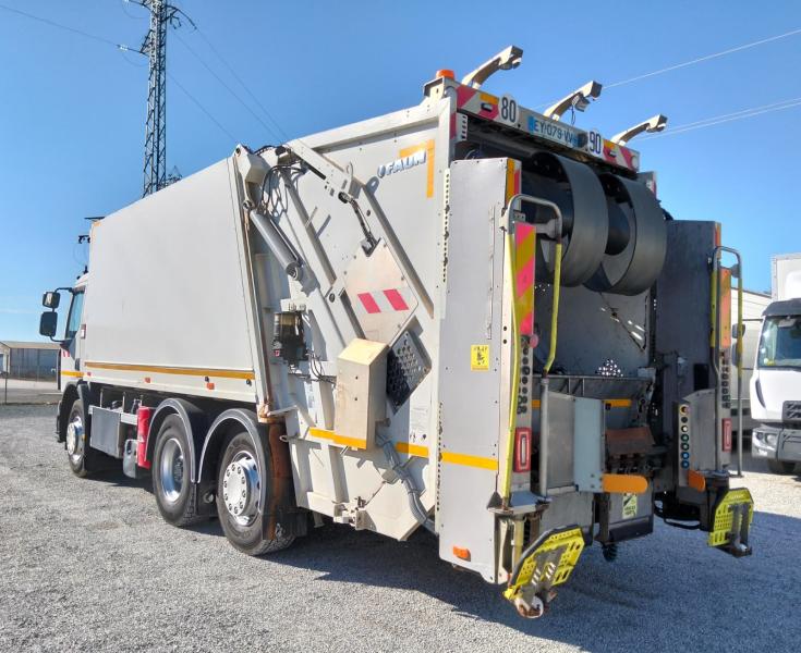 Mezzo di rete stradale Renault D-Series