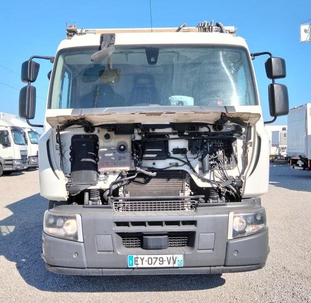 Mezzo di rete stradale Renault D-Series